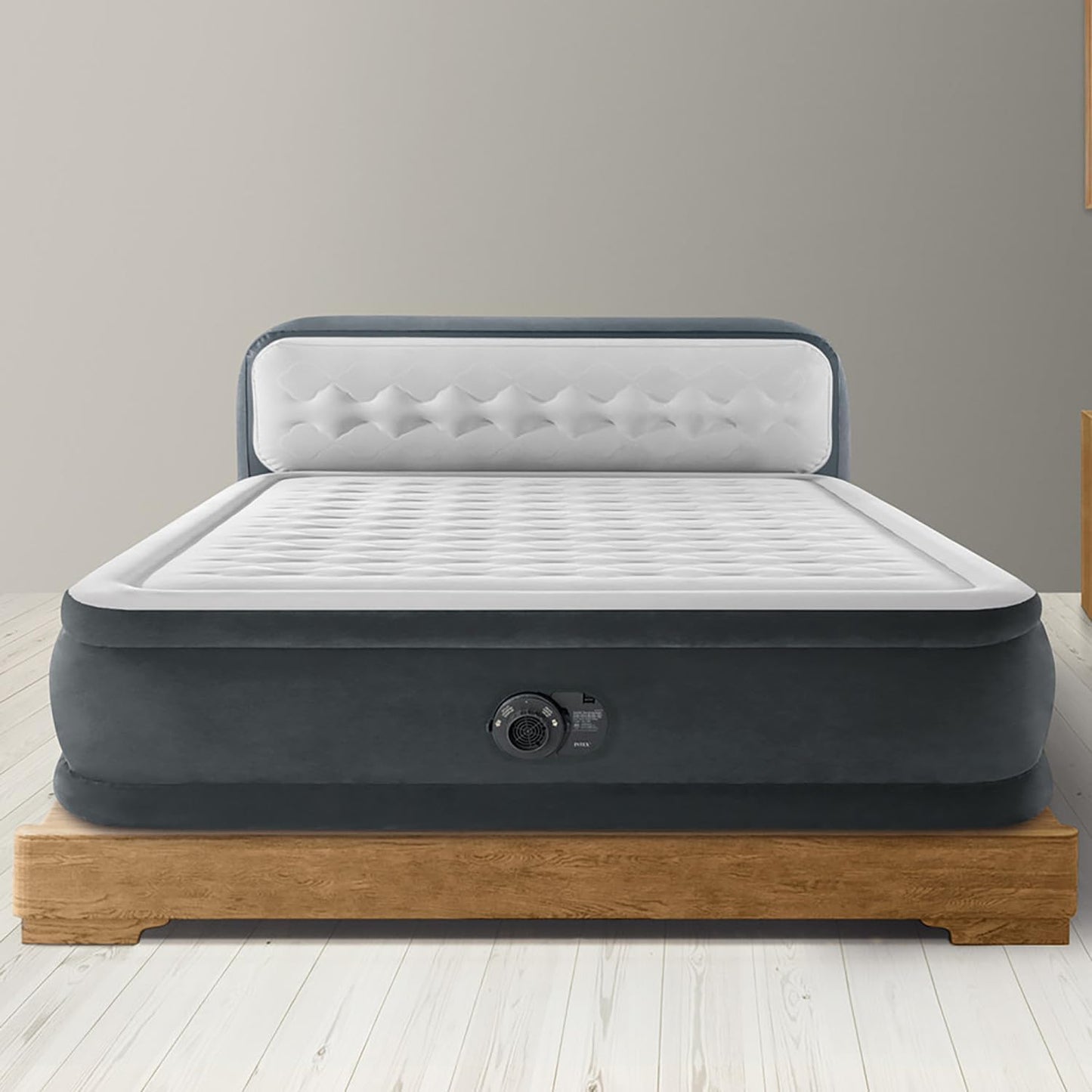 Intex 64447ED Dura-Beam Deluxe Ultra Plush Air Mattress with Headboard: Fiber-Tech – Queen Size – Built-in Electric Pump – 18in Bed Height – 600lb Weight Capacity