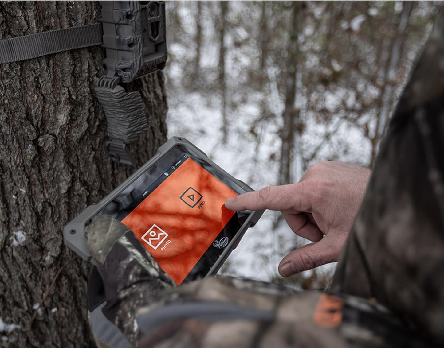 VU70 Dual SD Card Viewer for Hunting & Wildlife Observation Durable Weather-Resistant Memory Card Reader with 7" Touch Screen