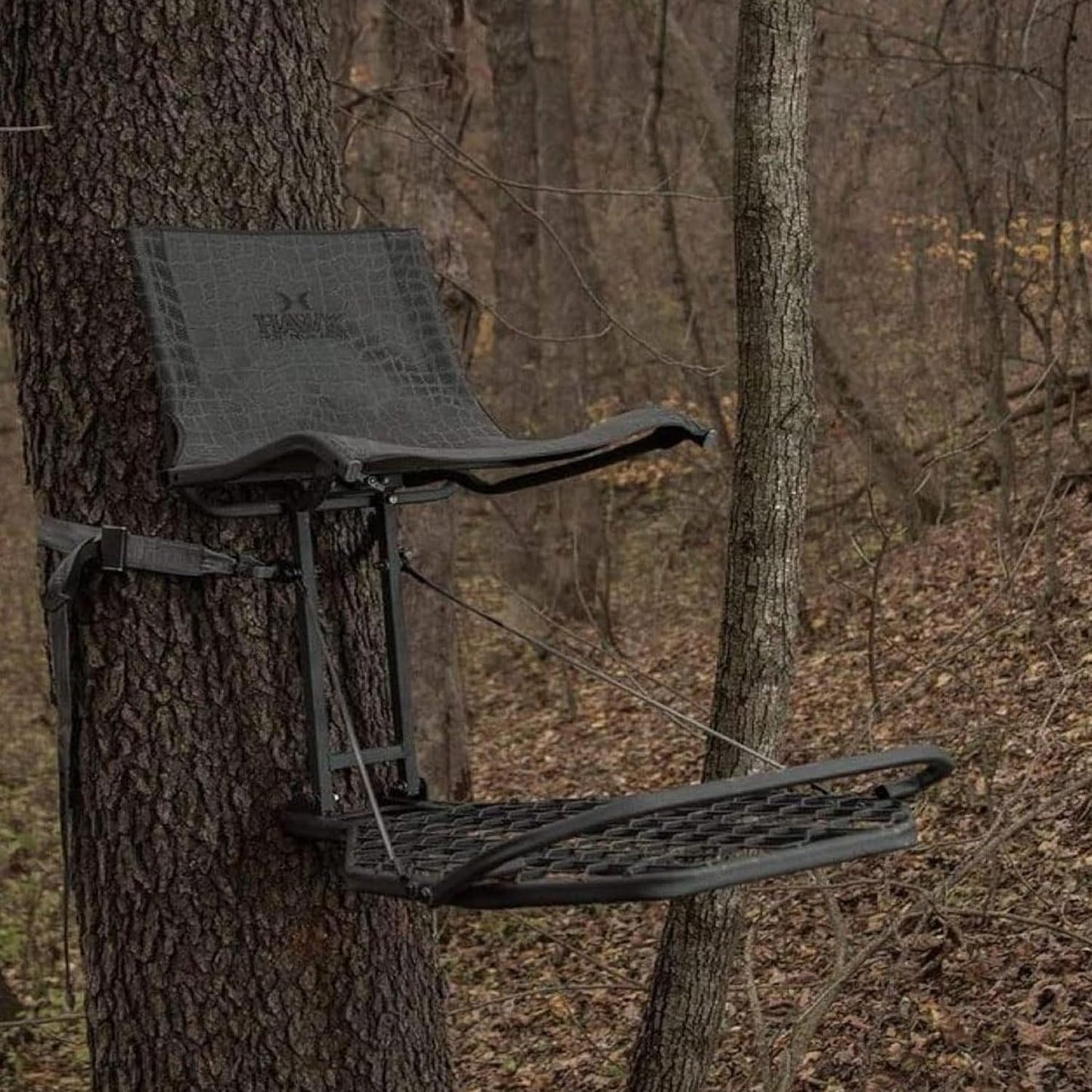 Hang-On Adjustable Hunting Game Deer Tree Stand